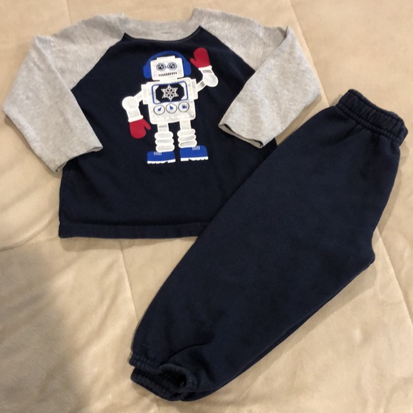 Garanimsls 2 Piece Jogging Suit - Picture 5 of 5